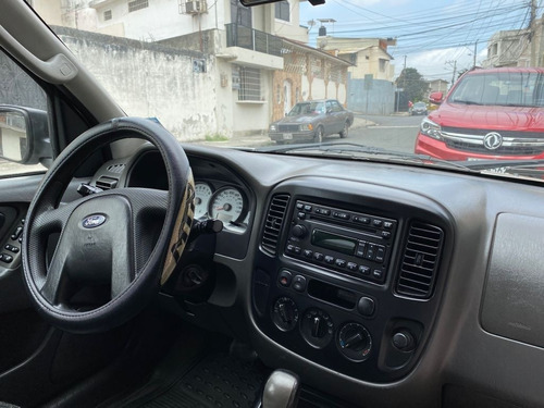 Imagen 9 de 13 de Ford Escape