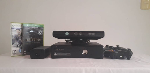 Xbox 360 Kinect. 4gb 4juegos+2control