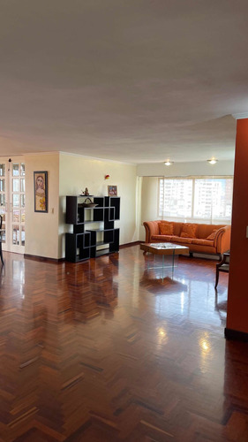 Imagen 2 de 13 de Venta De Apartamento Dos Niveles En San Bernardino