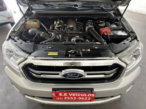 Ford Ranger 3.2 Limited Cab. Dupla 4x4 Aut. 4p 6 marchas