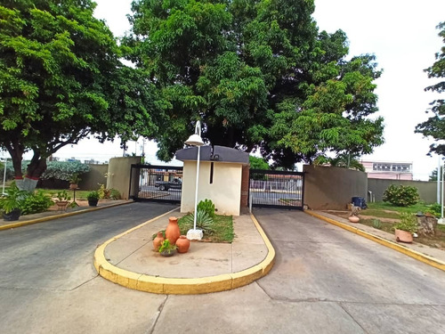 Imagen 4 de 25 de Cv-902 Zona Oeste Townhouse En Villa Hato Verde Sector Punta De Mata