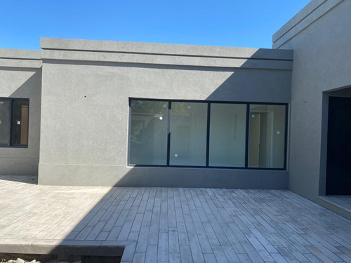 Imagen 13 de 17 de Impecable Casa En Barrio El Tropezón