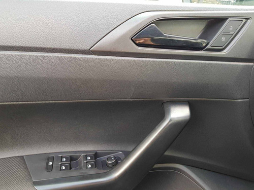 Imagem 10 de 15 de Volkswagen Virtus 1.6 Msi Total Flex Automático