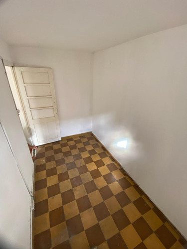 Venta Apartamento 4 Dormitorios, Para Inversión Zona Cerrito