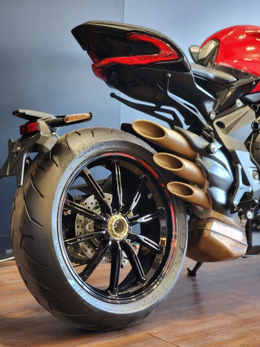 Imagen 14 de 25 de Moto Mv Agusta Dragster 800 Rosso Roja