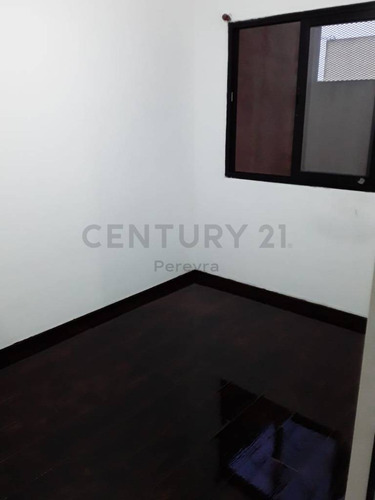 Imagen 19 de 30 de 132 Entre 64 Y 65. Departamento De Dos Dormitorios En Venta, Los Hornos.-