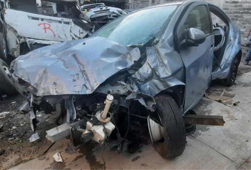 Imagen 4 de 15 de Chevrolet Sonic 23014 X Partes