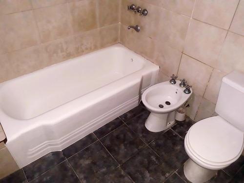 Imagen 17 de 18 de Venta Amplia Casa Cinco Ambientes Sobre Lote De 295 M² Jardin Patio Terraza 3 Cocheras