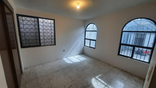 Oficina Con Bodega Renta Mitras Norte Monterrey