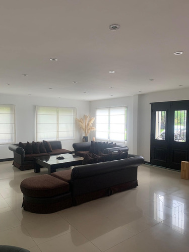 Imagen 5 de 24 de Casa A La Venta En El Laquen Canning San Vicente