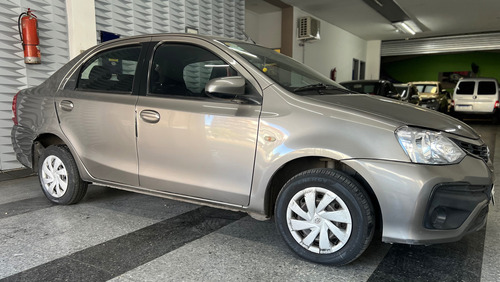 Toyota Etios 1.5 Sedan Xs