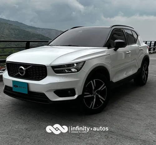 Volvo XC40 2.0 T4 R-Desing