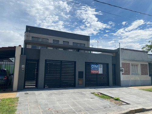 Casa En Venta En Banfield