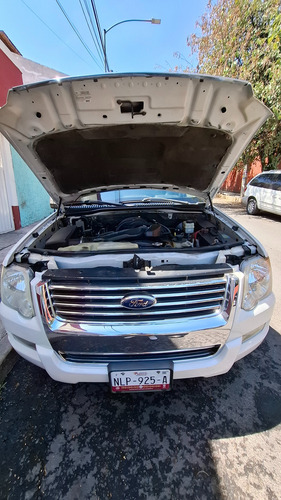 Ford Explorer Limited V8 Sync 4x2 Mt