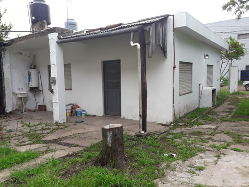 Venta Casa Paso Del Rey Centro A Metros Plaza Bujan