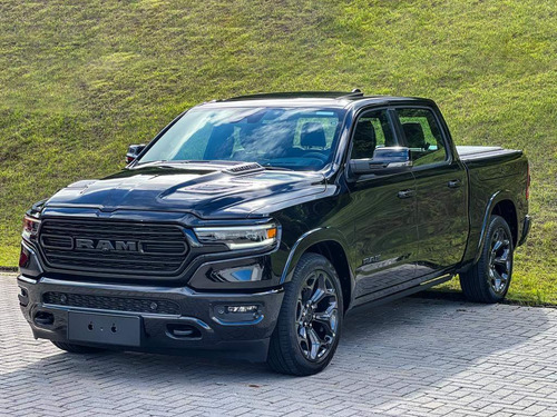 RAM 1500 Limited Night Edition 5.7 V8