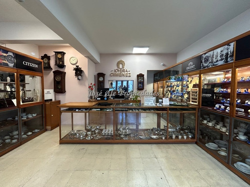 En Venta Importante Negocio, Colonia Del Sacramento