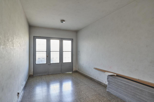 Retasada- Venta- Casa En Bv. Avellaneda Al 400