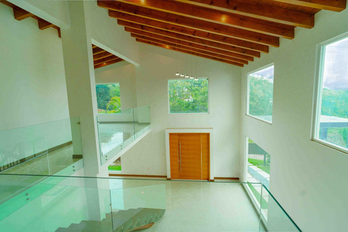 Moderna Residencia Nueva En Rancho San Diego, Ixtapan De La Sal - Pueblo Mágico