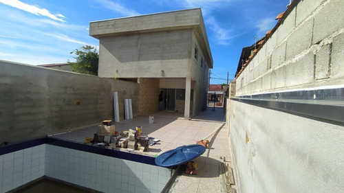 Imagem 3 de 9 de Casa Com Piscina, Área Gourmet Com Churrasqueira, À 450 Metros Do Mar, No Bairro Tupy Em Itanhaém, Aceita Financiamento Bancário