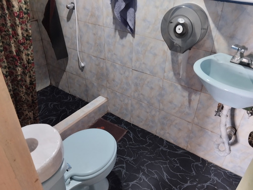Hermosa Casa Con Terreno Con Todos Los Servicios Basicos, Para Personas Estrictamente Interezadas