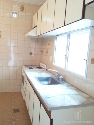 Imagen 7 de 16 de Venta De Casa En Castelar Norte - 3 Ambientes