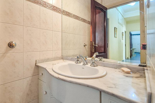 Venta Casa 3 Dormitorios Estilo Francés Con Patio Terraza Y Garage Almagro