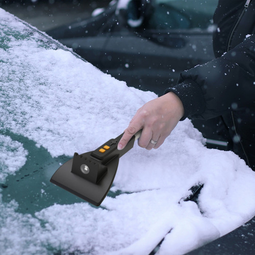 Pala De Hielo Con Pala De Nieve Raspando Nieve Y Glaseado Co