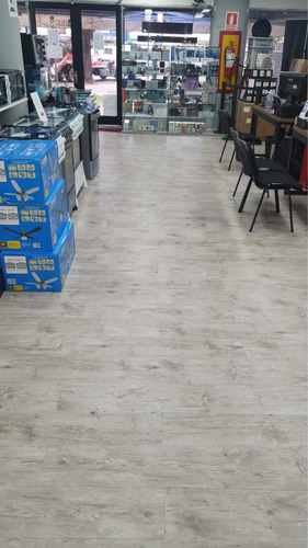 Imagen 4 de 9 de Pisos Vinilico En Tabla 2.3mm Alto Tránsito Garantia 5 Años