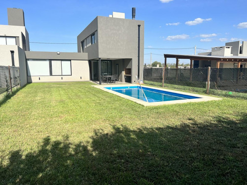 Imagen 2 de 30 de Venta Casa En Funes Town A Estrenar