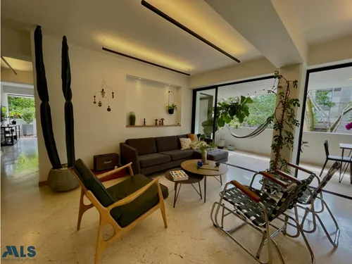 Apto Remodelado Con Mucho Diseño En Las Lomas, El...(mls#255345)