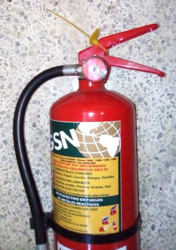 Extintor De 10 Libras Marca Gsn Con Sello Intac Y 2 Letreros (Usado)