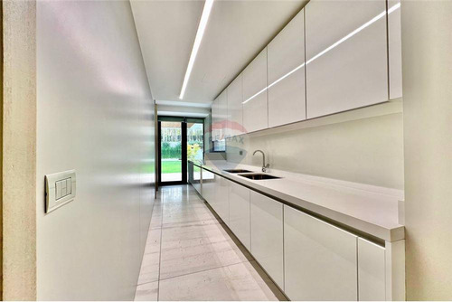 Exclusivo Dúplex Con Jardín, Piscina En San Damián