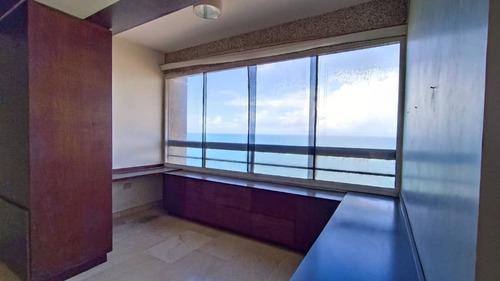 Imagen 5 de 13 de Apartamento En Venta En Catia La Mar Con Vista Al Mar La Guaira