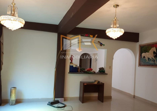 Casa En Venta Urbanización El Araguaney , Vía El Junquito , Caracas
