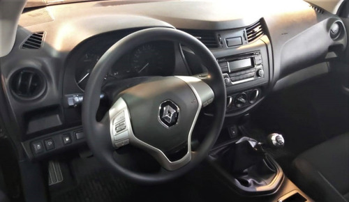 Imagen 9 de 19 de Renault Alaskan 2.3t Confort 4x2 Utilitario Amarok Hilux G