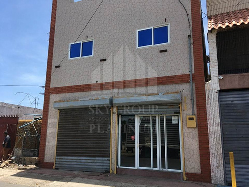  Local Comercial En Pleno Centro De Punto Fijo. Pll-316