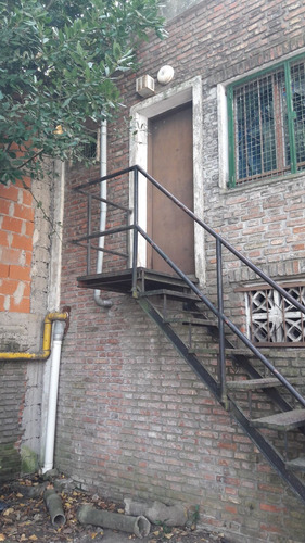 Imagen 3 de 7 de Galpon Zona Industrial 1 - Hurlingham (v Alemania