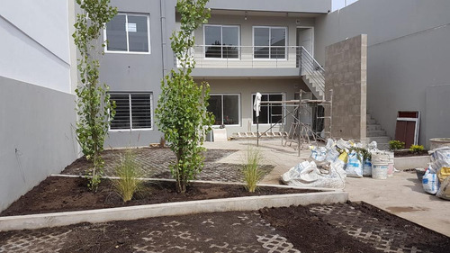Imagen 6 de 11 de Ph 2 Ambientes C/jardin - Castelar Norte