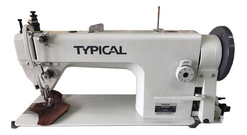 Máquina de coser Typical GC0303CX 220V