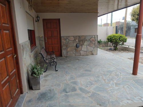 Casa En Venta En Chascomus Zona Residencial