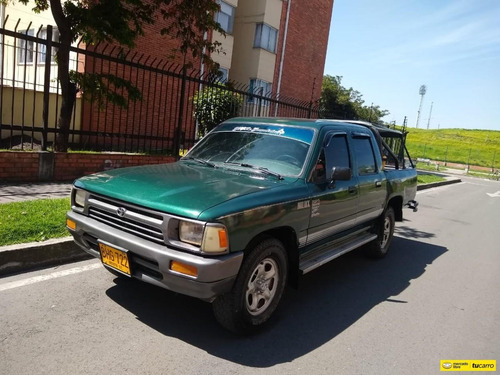 Toyota Hilux Mt 2.4
