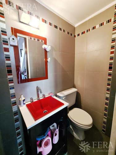 Venta De Duplex En 1º Piso Por Escalera De 3 Ambientes Con Terraza (27805)