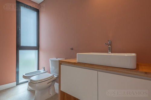 Casa En Venta En Puertos / Escobar