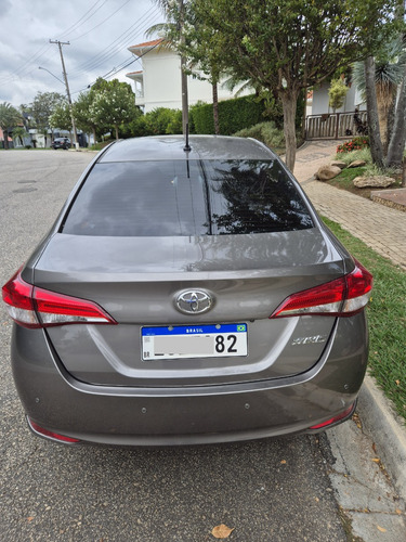 Toyota Yaris Sedán SA XL1.5LIVE