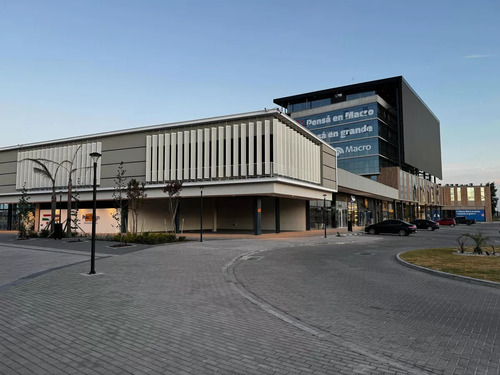 Único Local En Alquiler En El Centro Comercial Polo Hudson