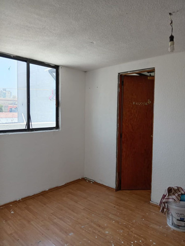Casa Remodelada En Condominio En Venta En Circuito Pintores, Cd. Satélite!!