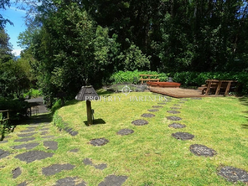 Lujosas Casas Con Orilla De Lago Villarrica