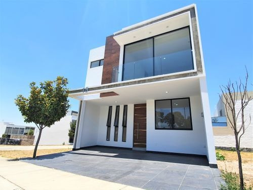 Casa En Venta En Valle Imperial