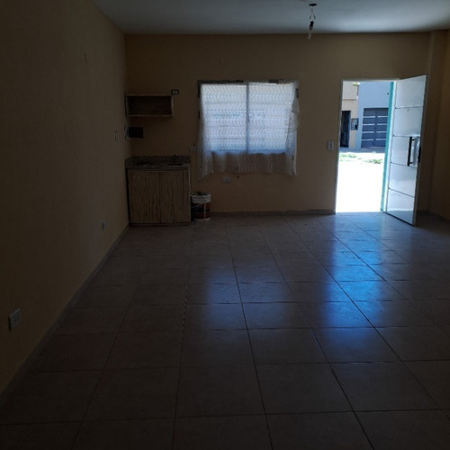 Imagen 3 de 5 de Departamento Tipo Casa En Alquiler En Lanus Oeste